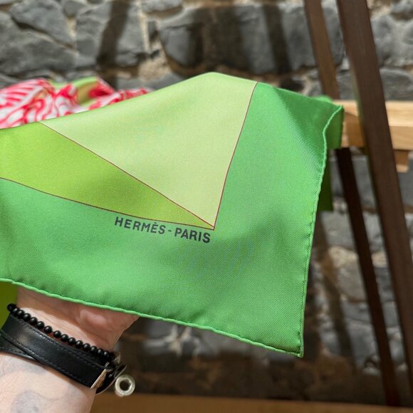 Hermès Green Pink "Les Zebres II" 90cm Silk Square Scarf - Picture 5 of 10